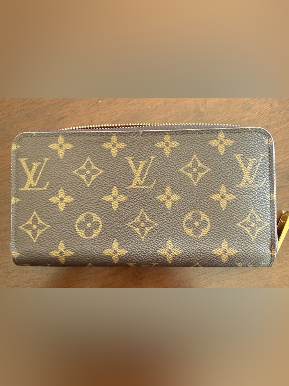 LOUIS VUITTON Zippy Wallet Monogram Canvas Large Brown Red Interior EUC 💃🌺